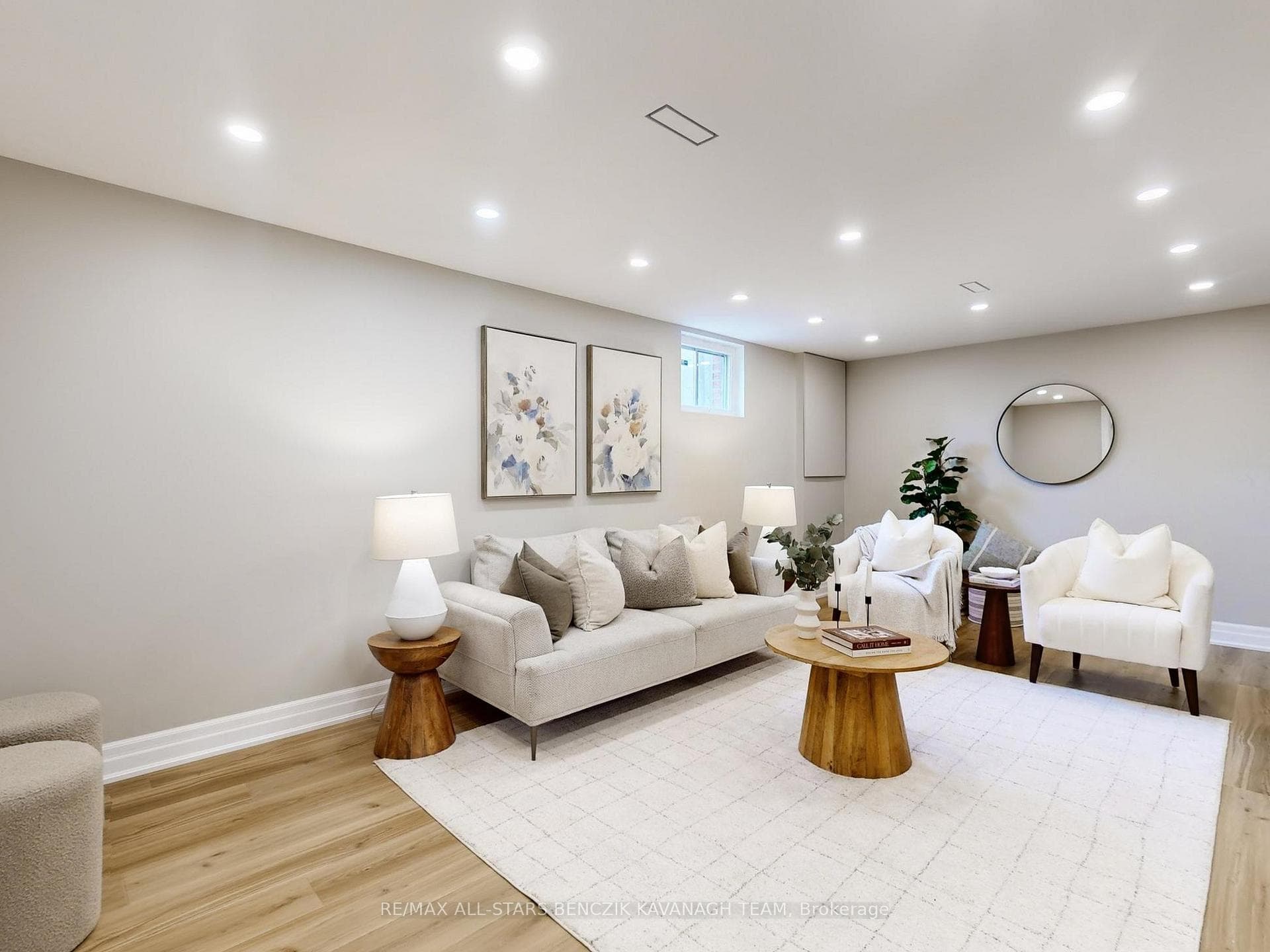 30 Sir Caradoc Place photo 15