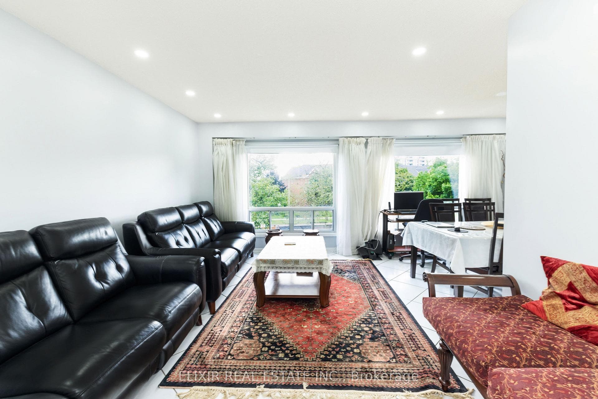 26 Roughfield Crescent photo 3