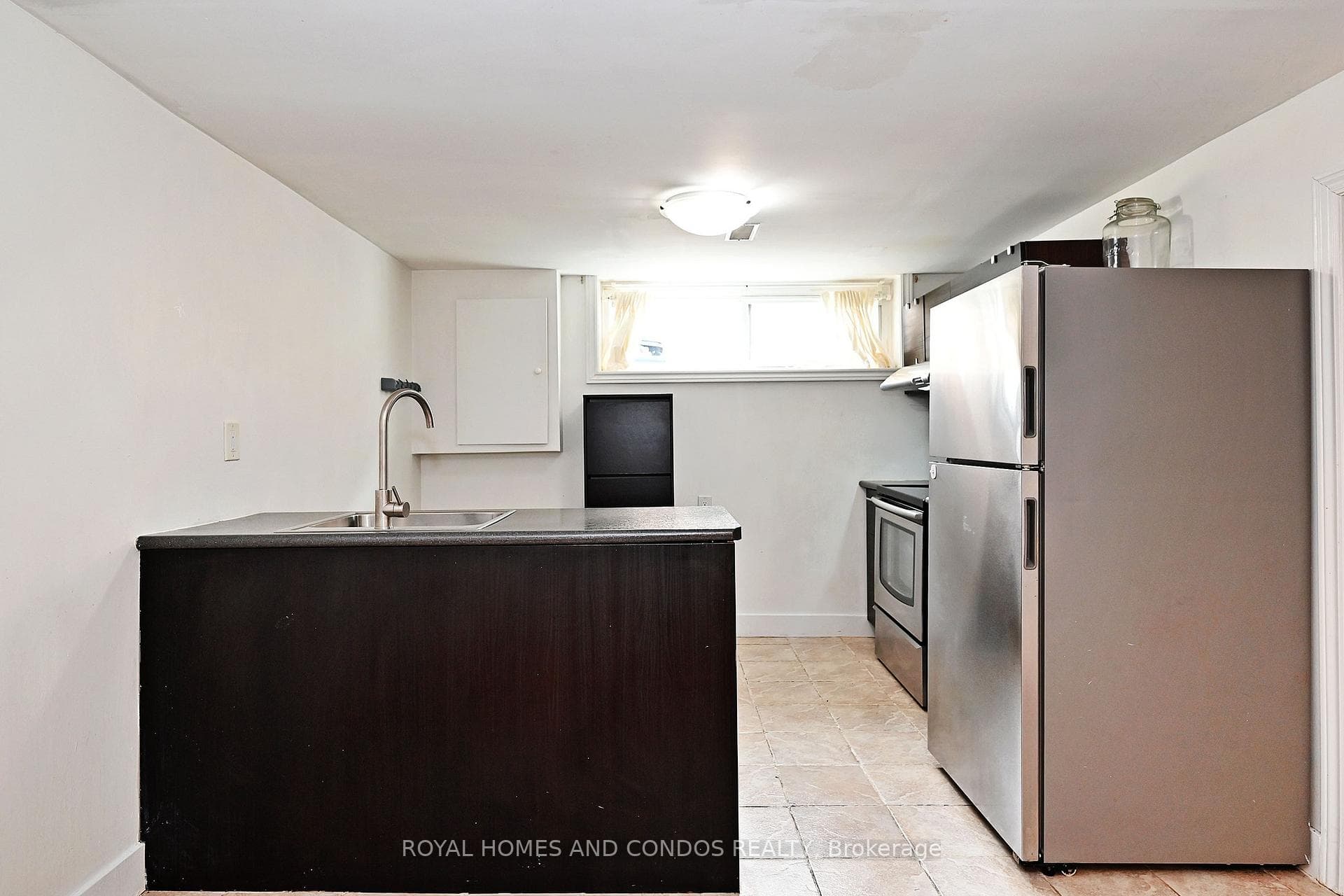 40 Pender Crescent Unit Lower photo 11