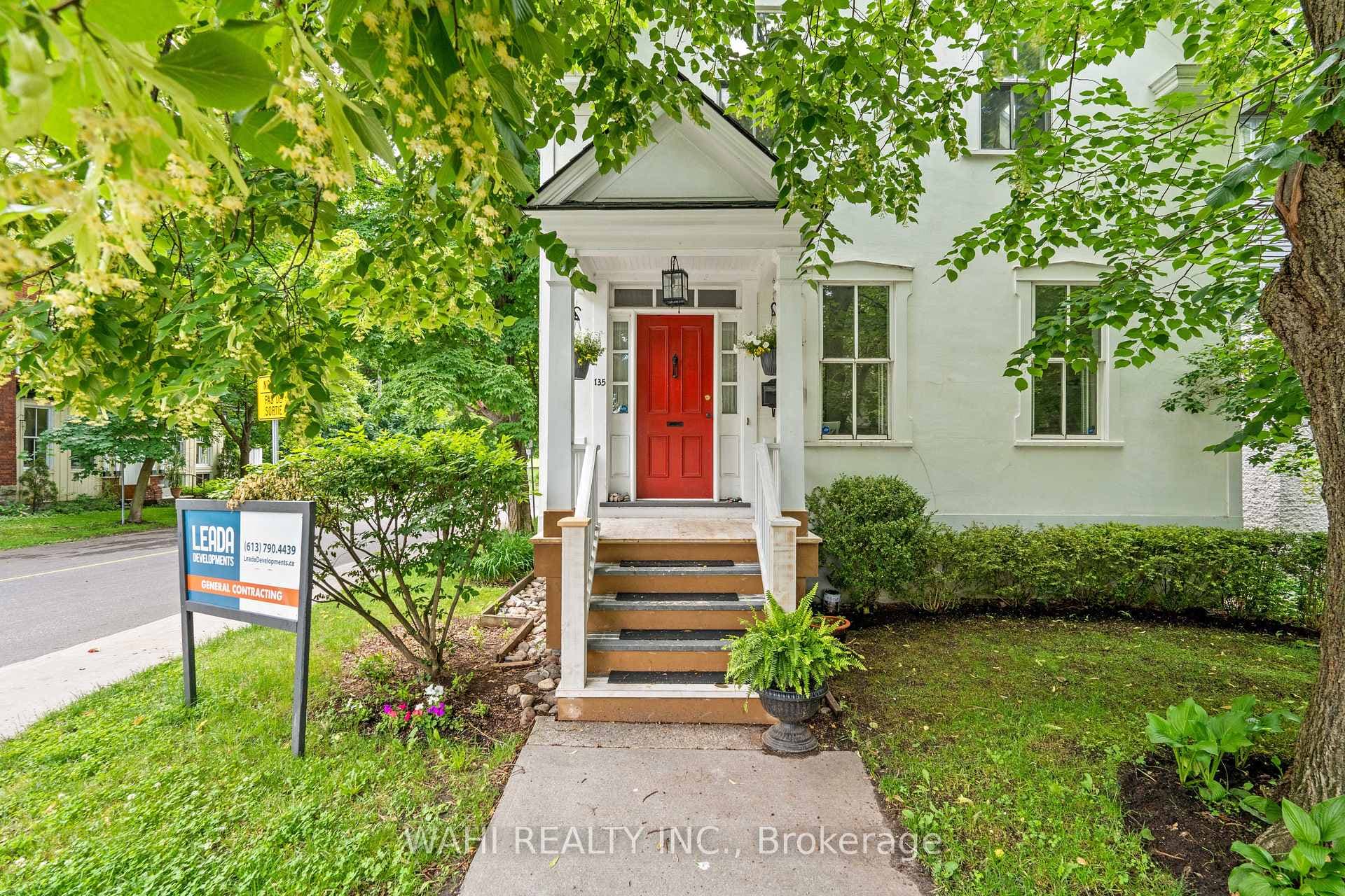 135 Stanley Avenue photo 1