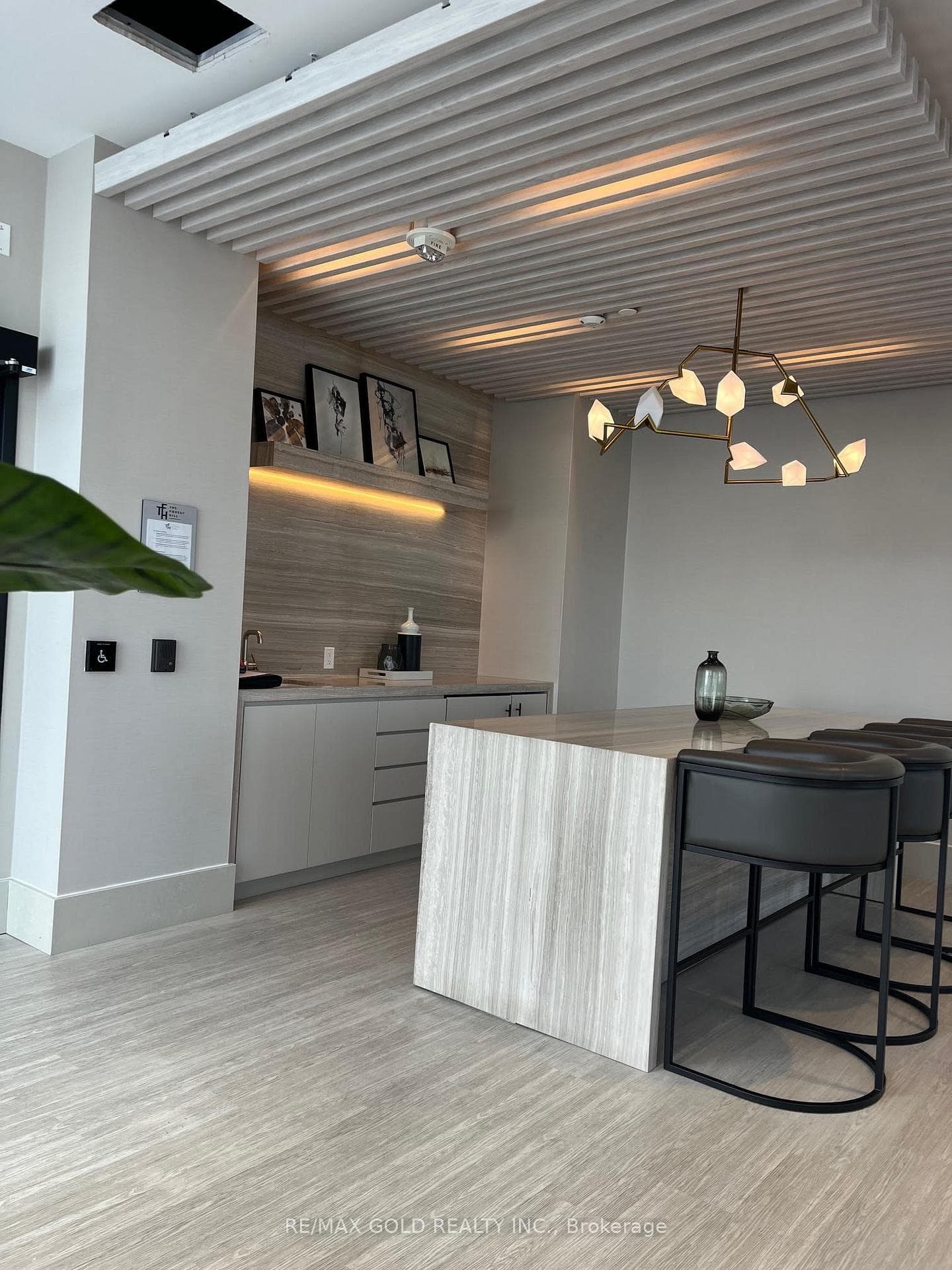 2020 Bathurst Street Unit 216 photo 36