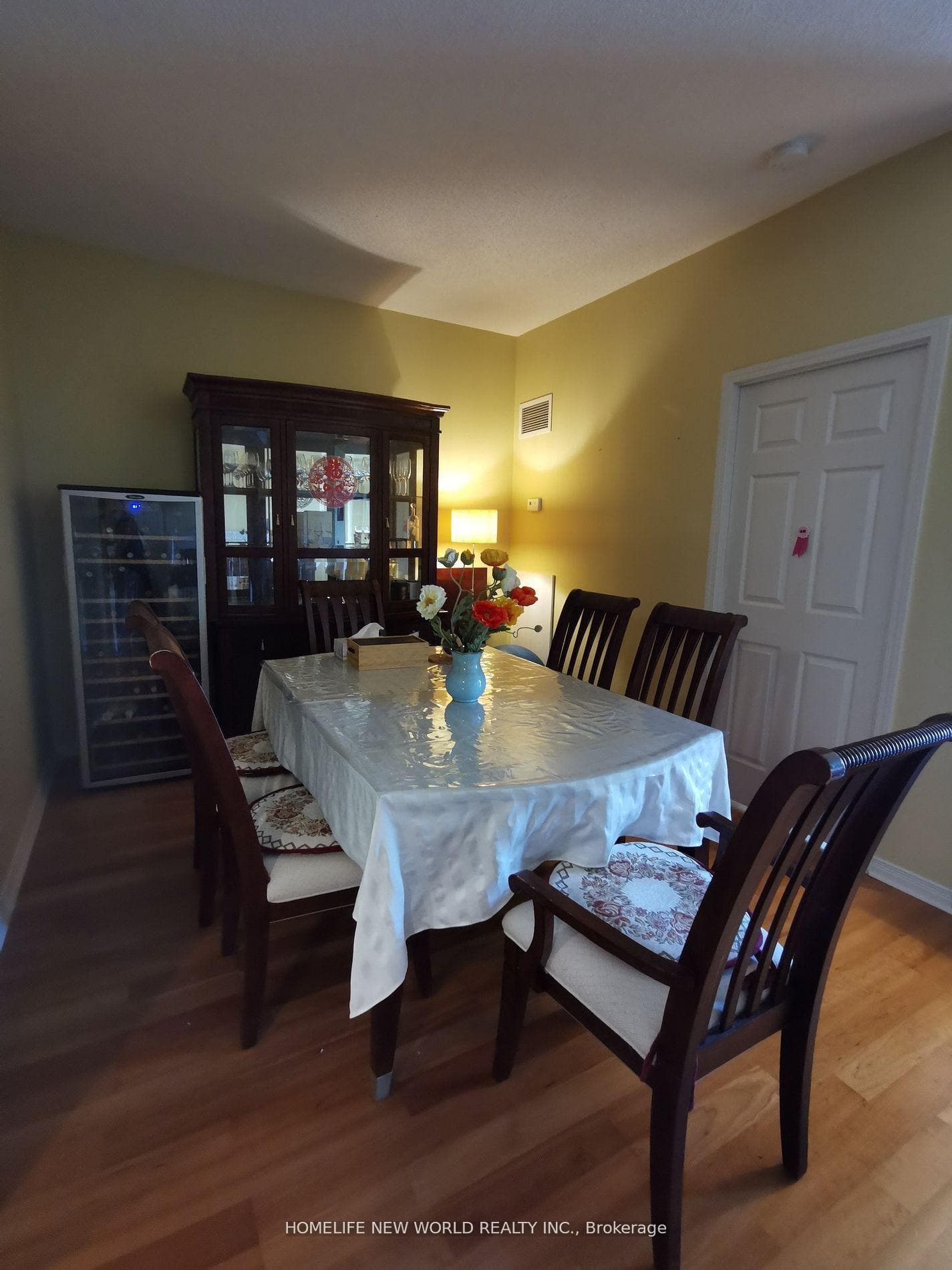 451 Rosewell Avenue Unit 515 photo 5