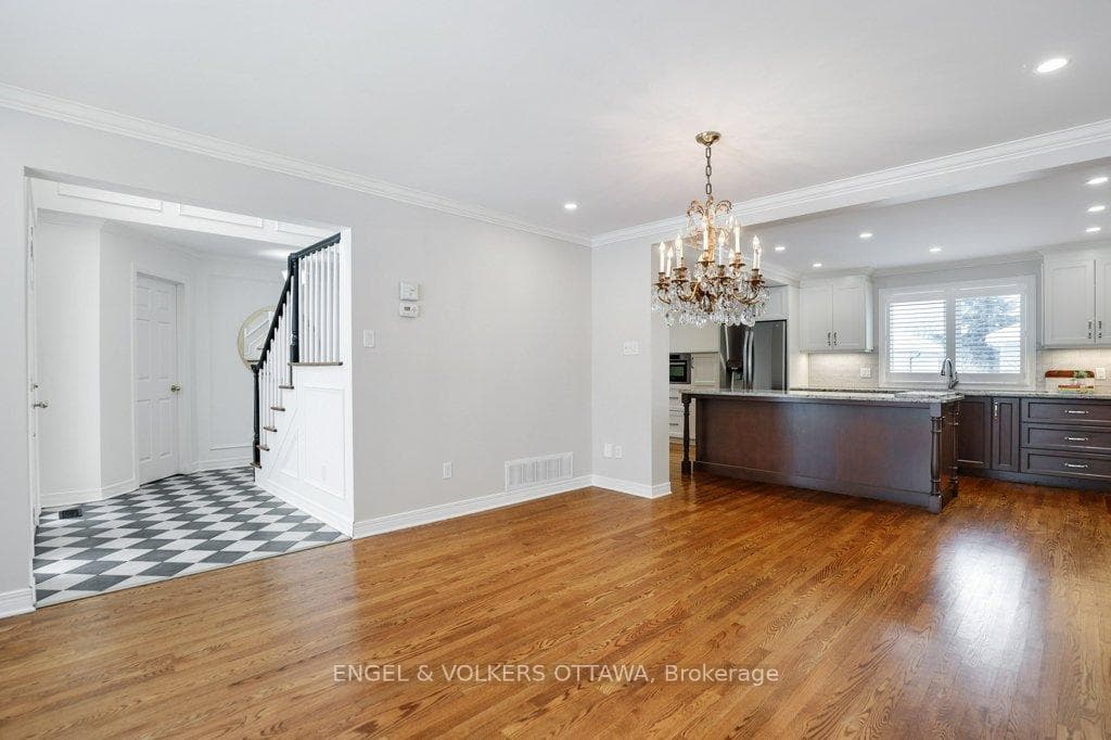8 Mary Hill Crescent photo 22