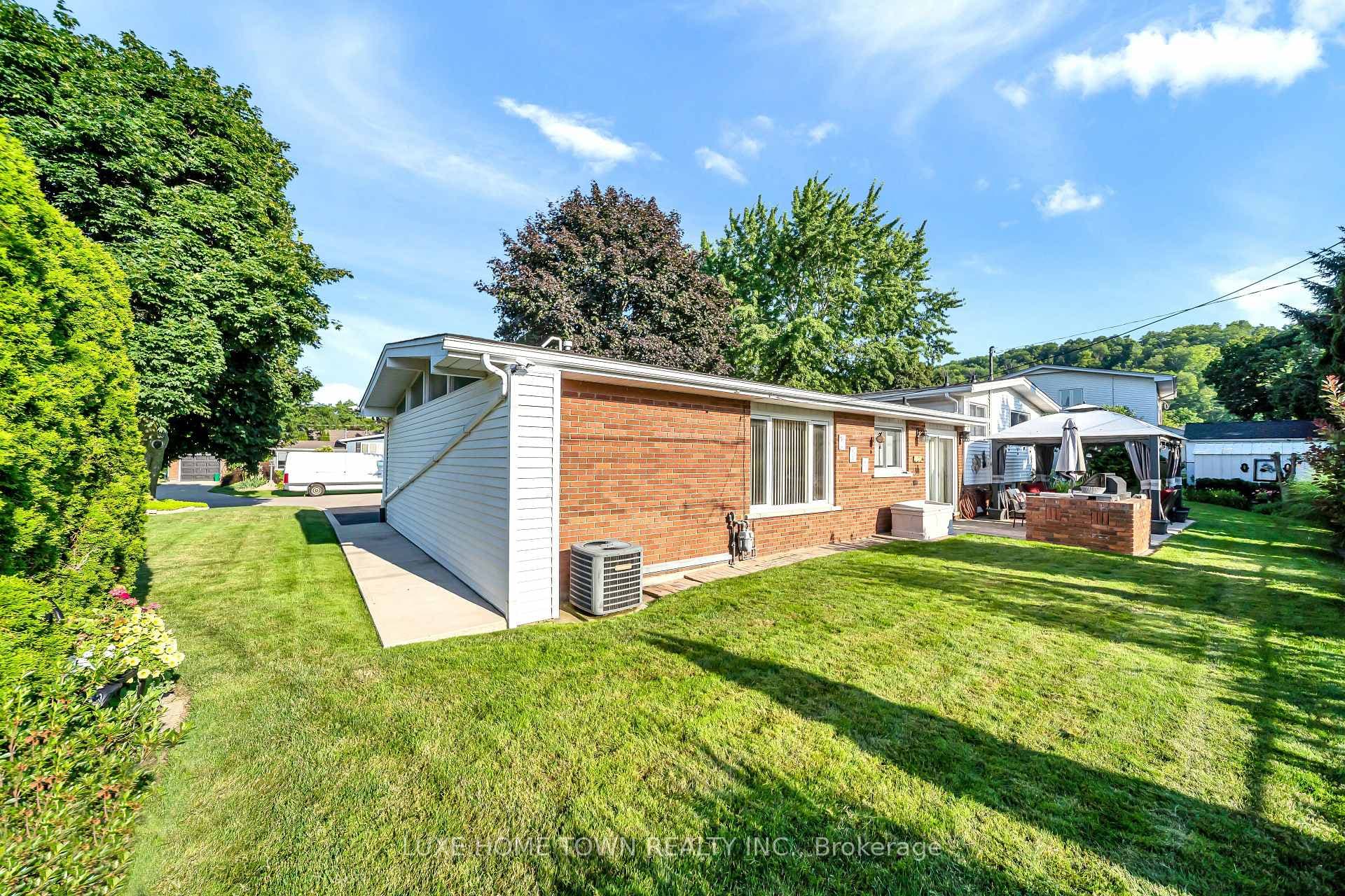 12 Mcnab Drive photo 43
