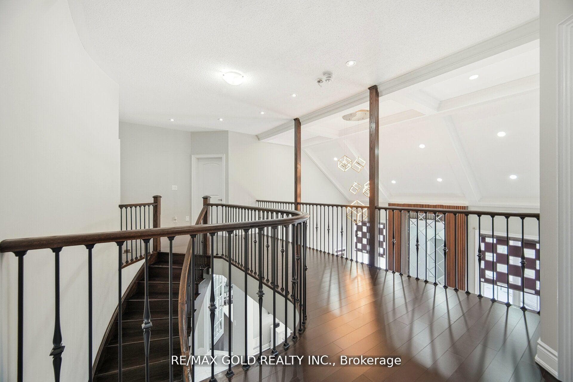 6 Hagerman Road photo 28