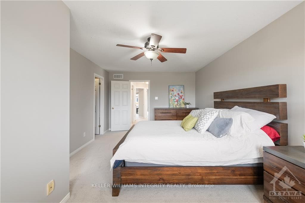346 HILLSBORO photo 14