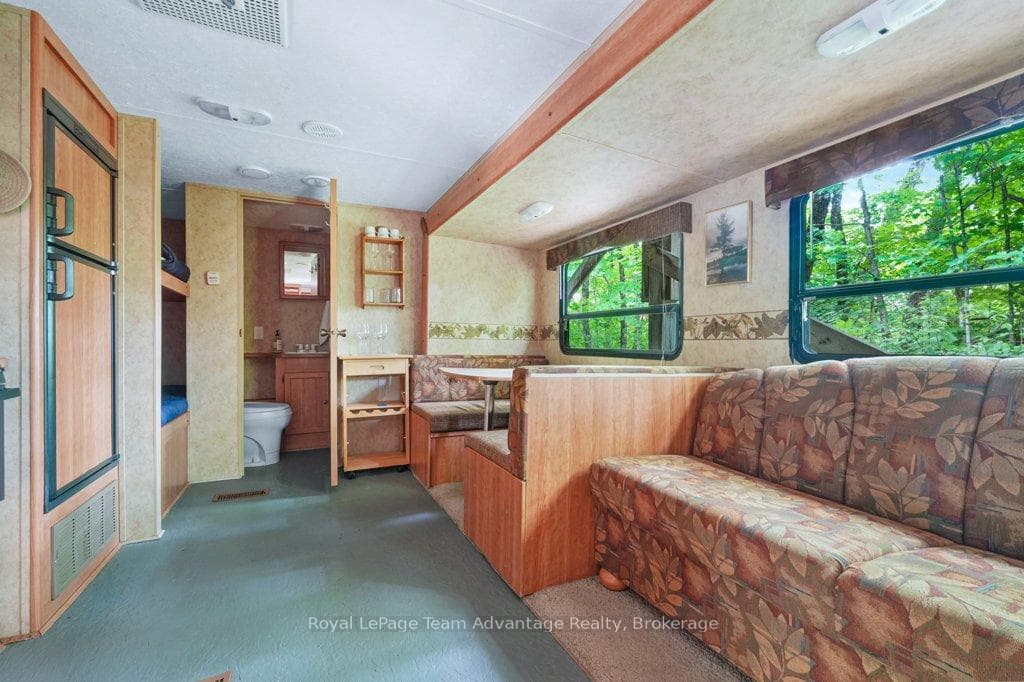 558 518 Highway photo 45
