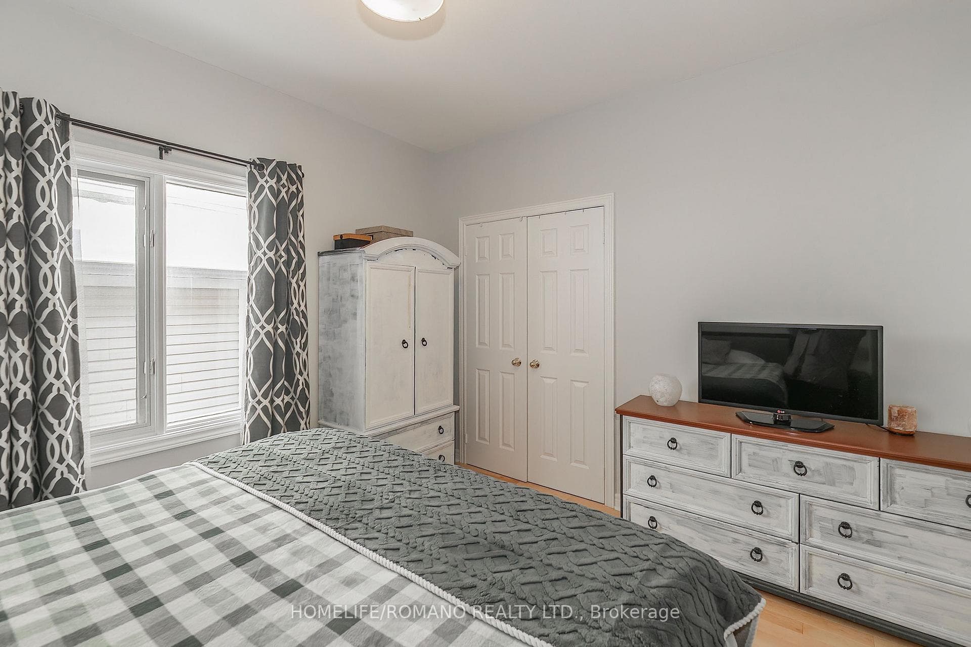 25 Bedell Crescent photo 21
