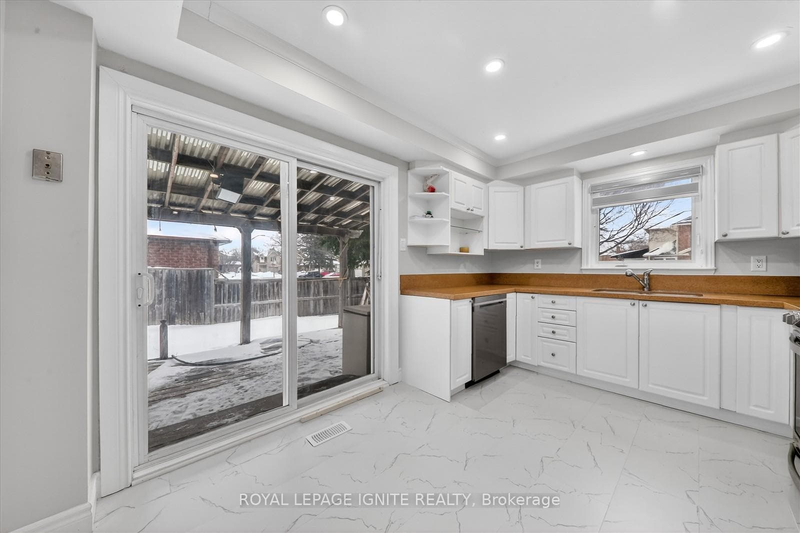 4 Millington Crescent photo 16