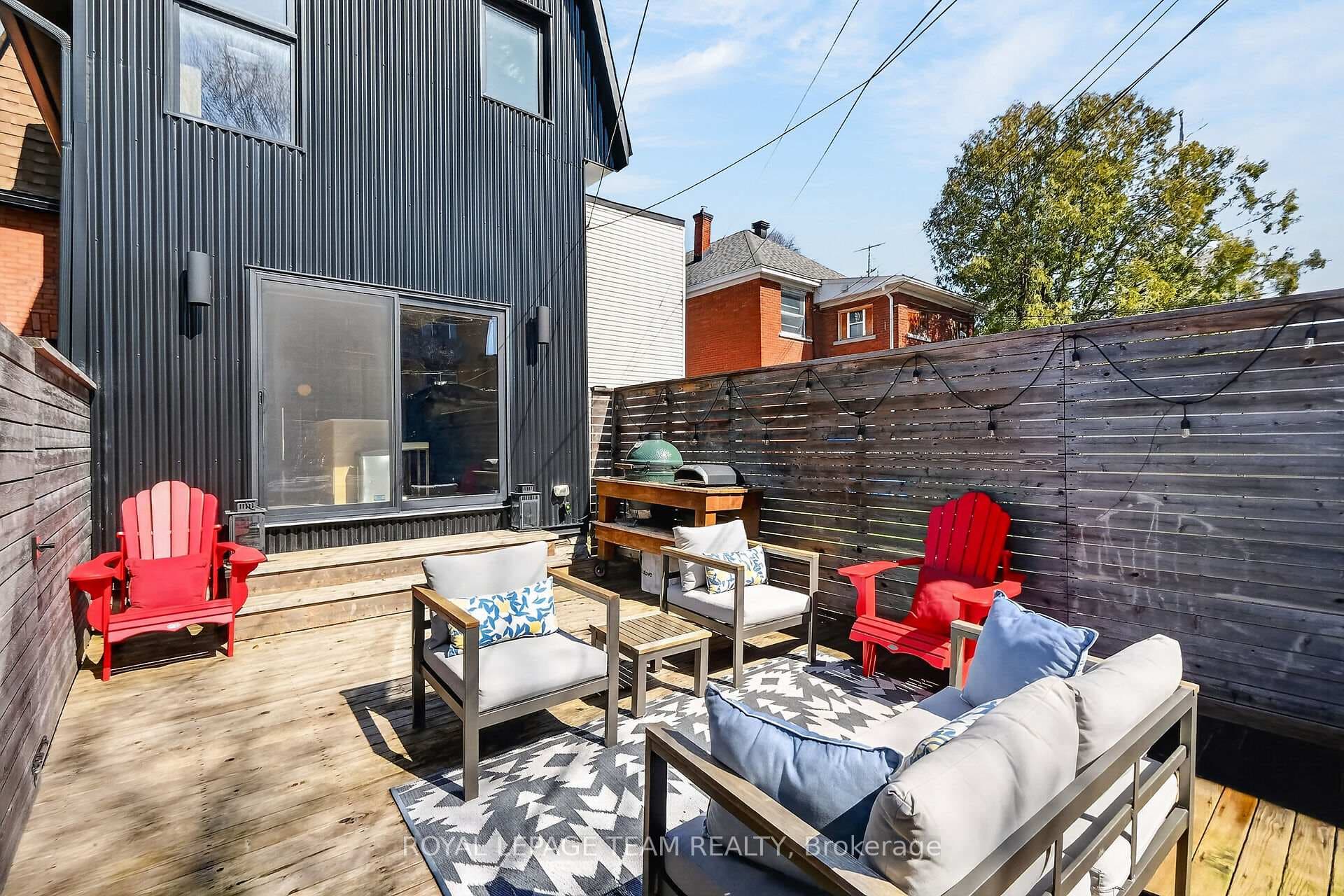 142 Florence Street photo 27