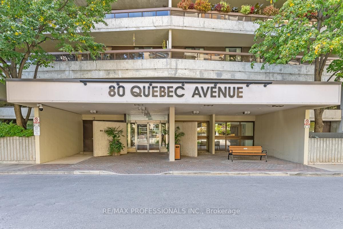80 Quebec Avenue Unit 406 photo 2