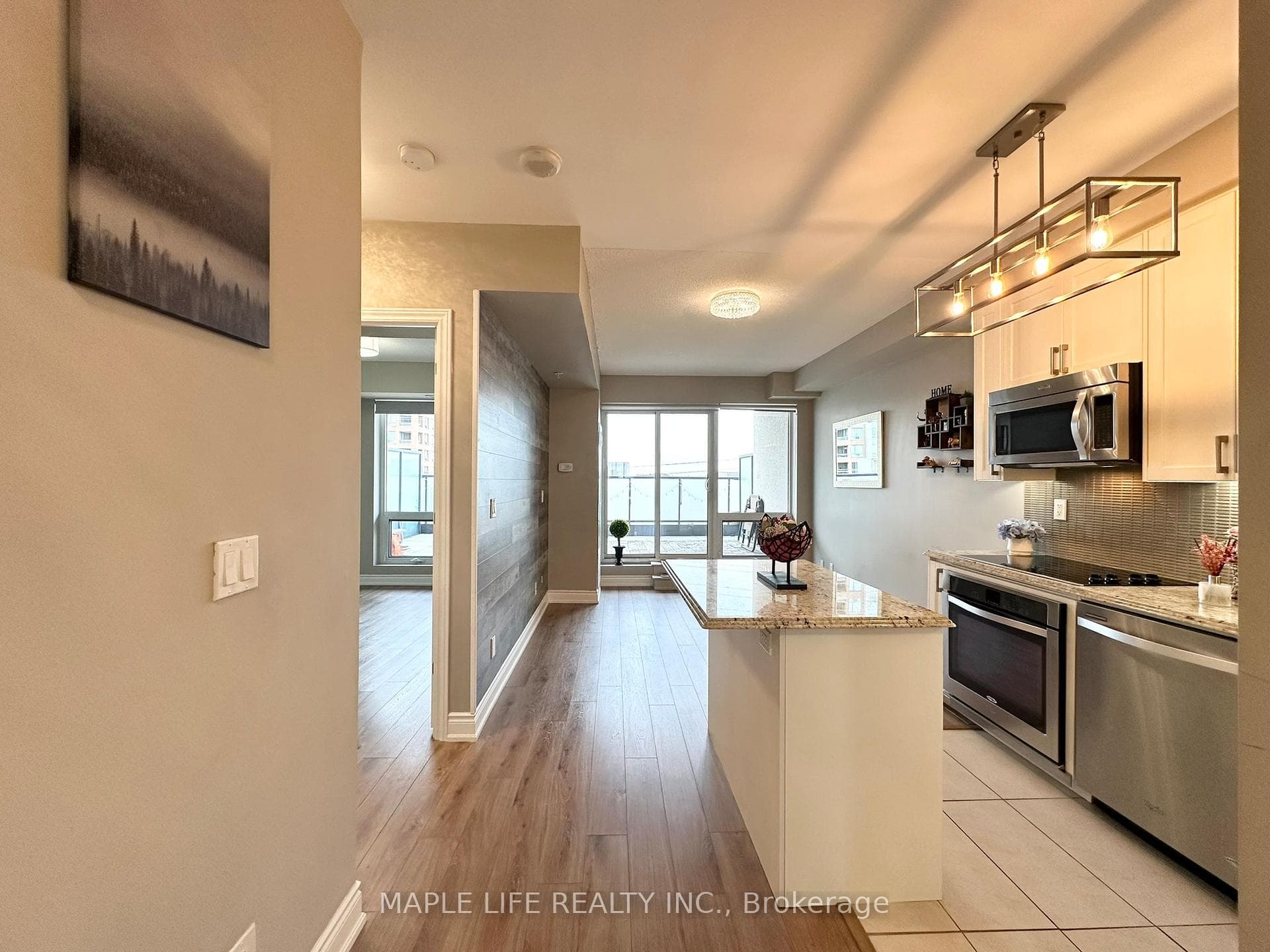 9090 Yonge Street Unit 307 photo 8