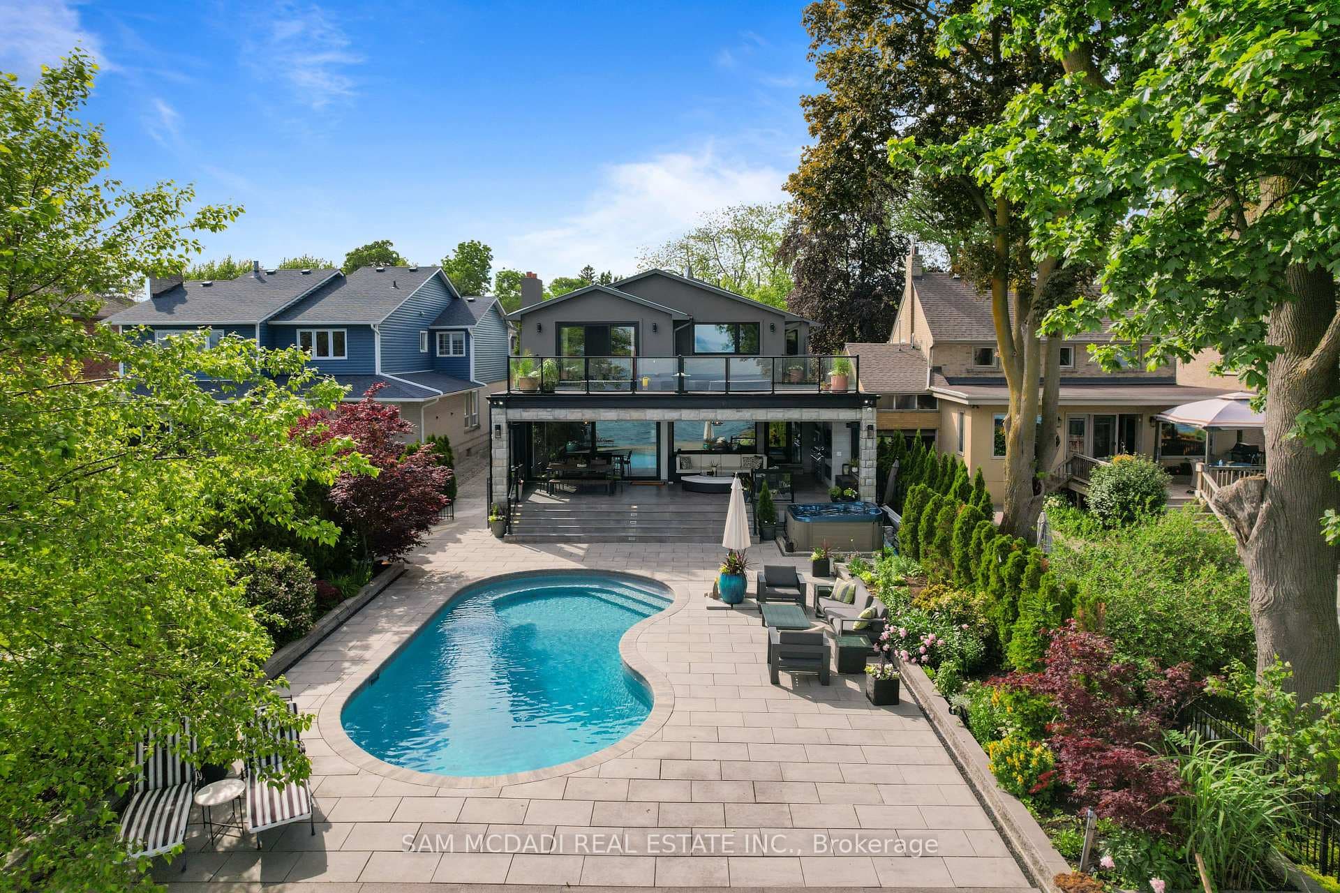 102 Cumberland Drive photo 5