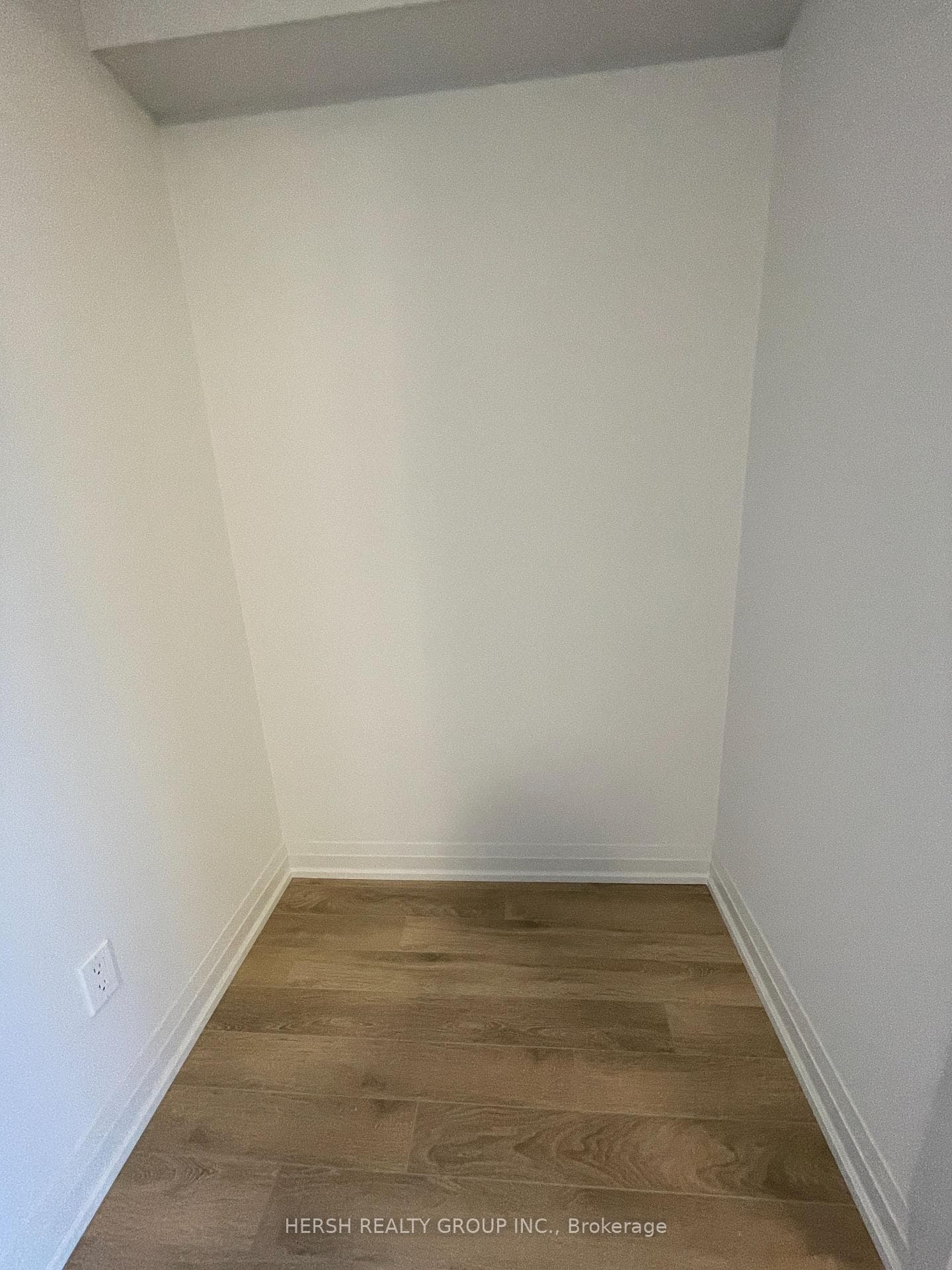 20 Meadowglen Place Unit 624 photo 6