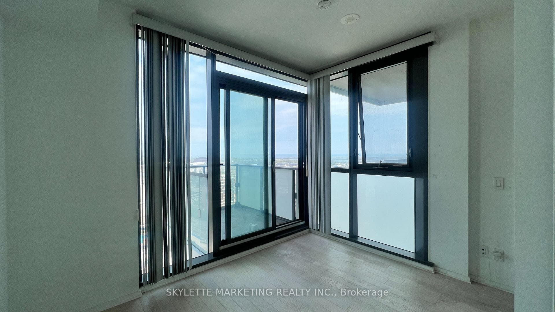 16 Bonnycastle Street Unit 2807 photo 6