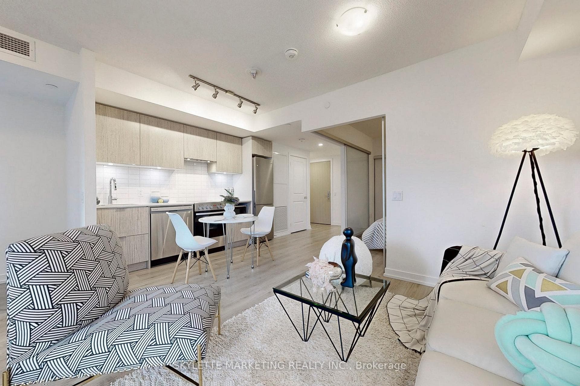 395 Bloor Street Unit 3201 photo 10
