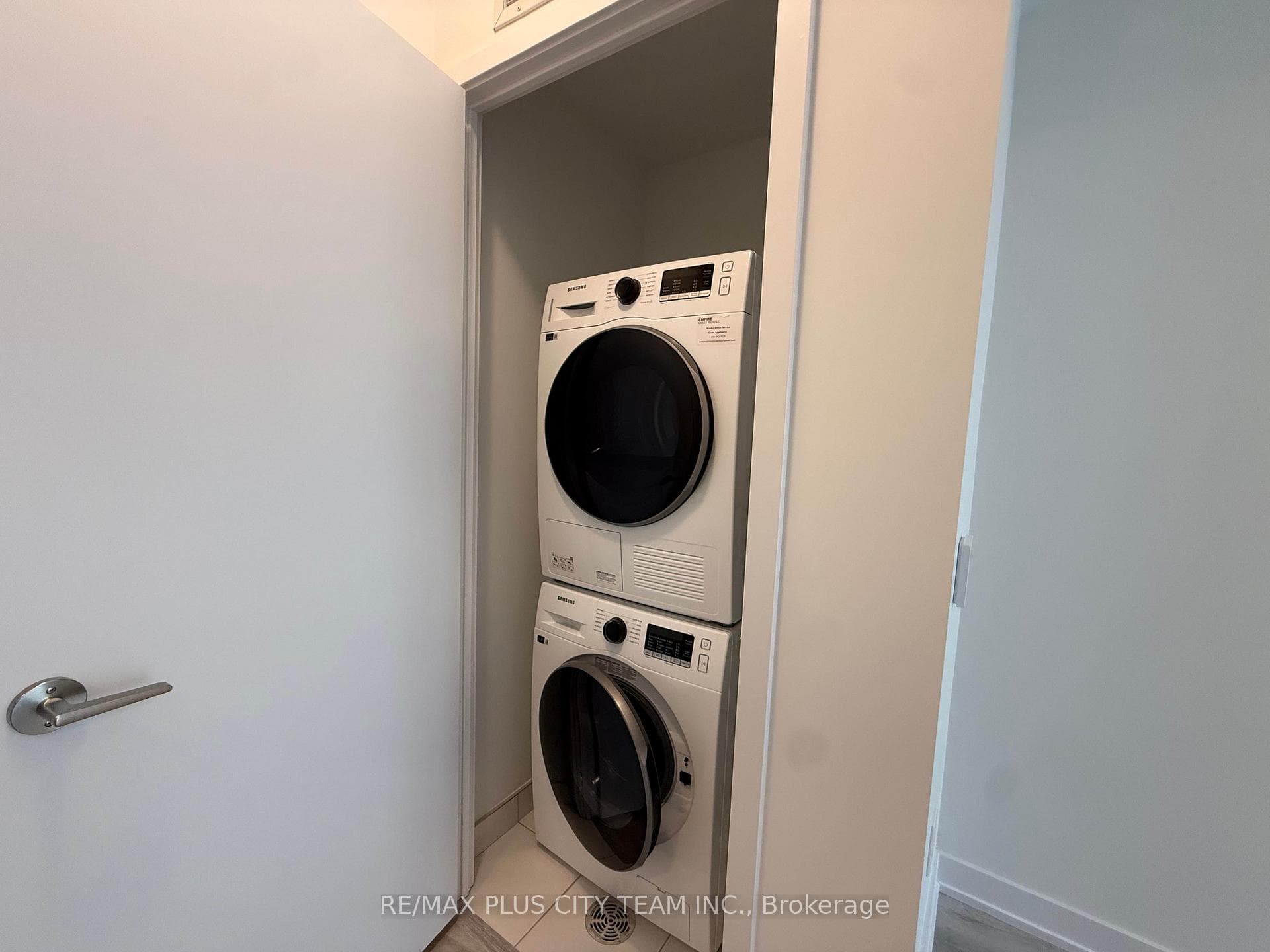 15 Richardson Street Unit 1007 photo 12