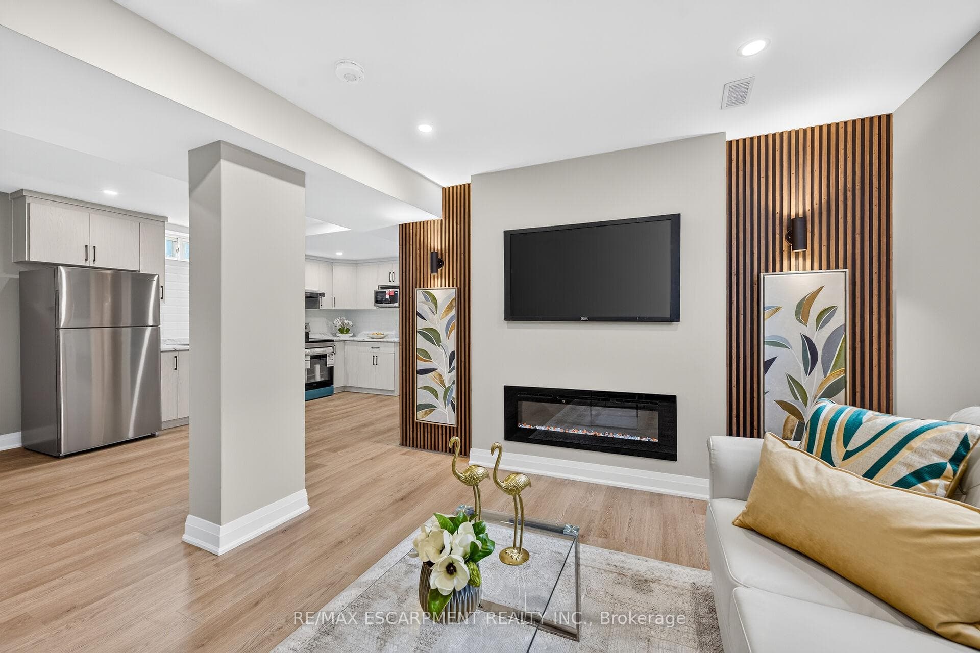 150 Howard Avenue photo 29