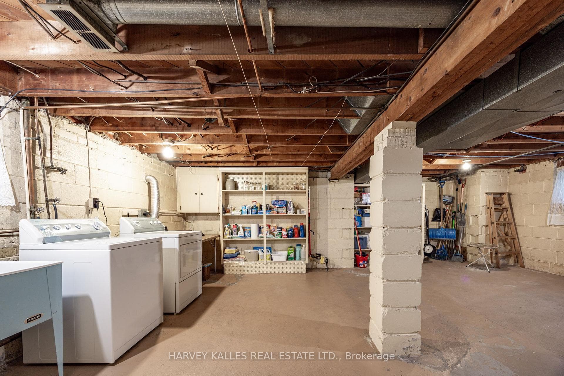 364 Joicey Boulevard photo 38