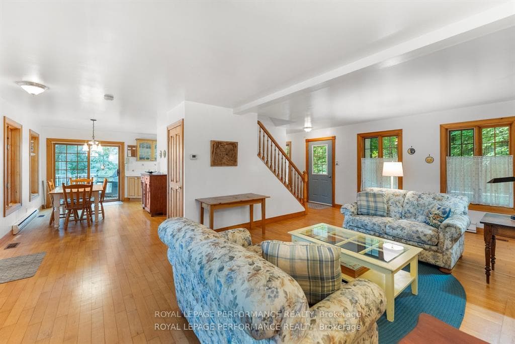 82 Rosebrugh Road photo 14