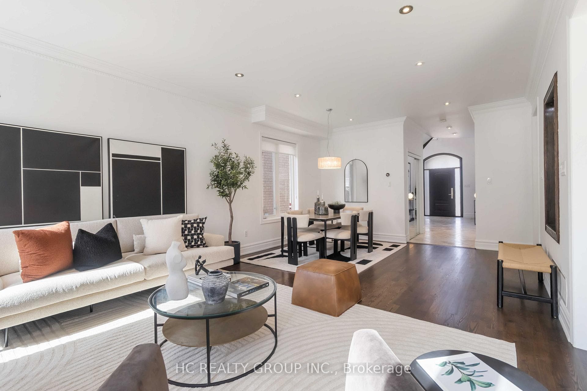 16 Begonia Crescent photo 6
