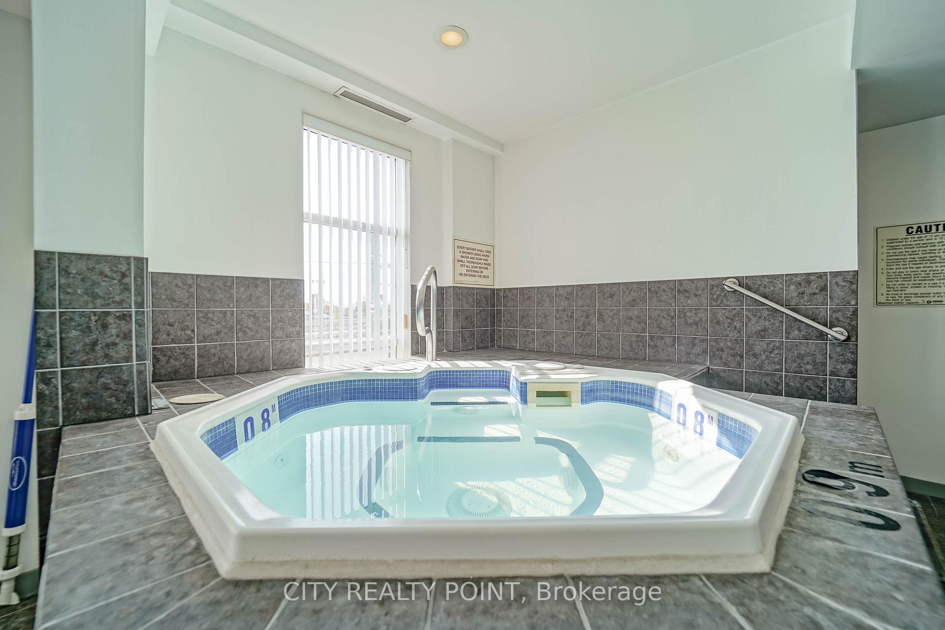 1720 Eglinton Avenue Unit 807 photo 26
