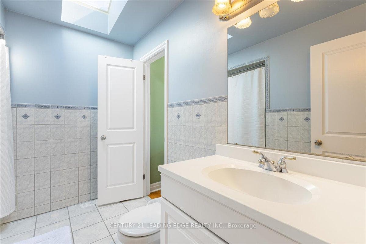 69 PARKINSON Road photo 15