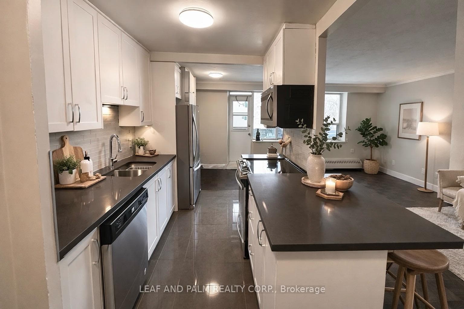 189 Cedarvale Avenue Unit 601 photo 2