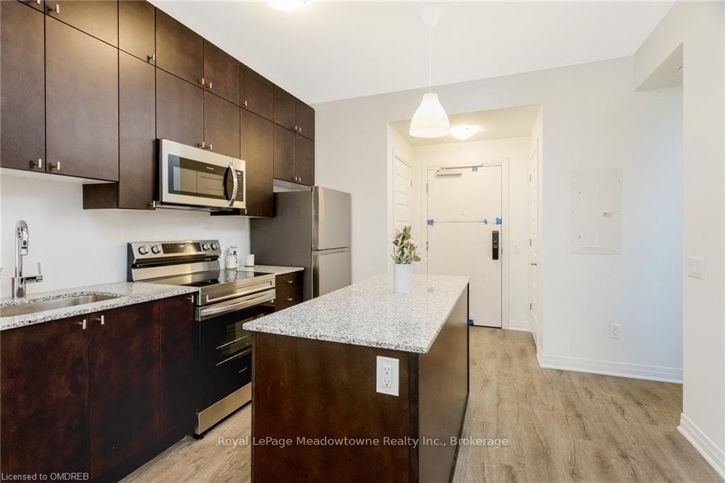 470 GORDON KRANTZ Avenue Unit 117 photo 18