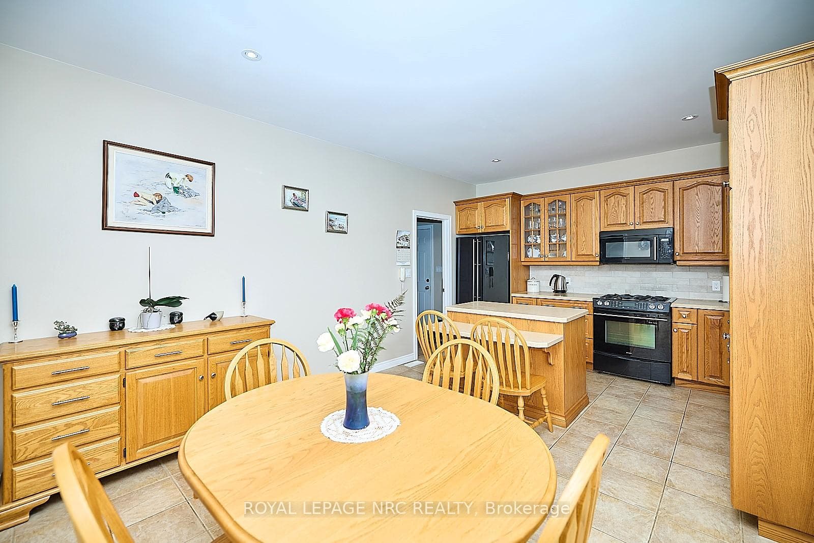 3772 CANBOROUGH Road photo 29