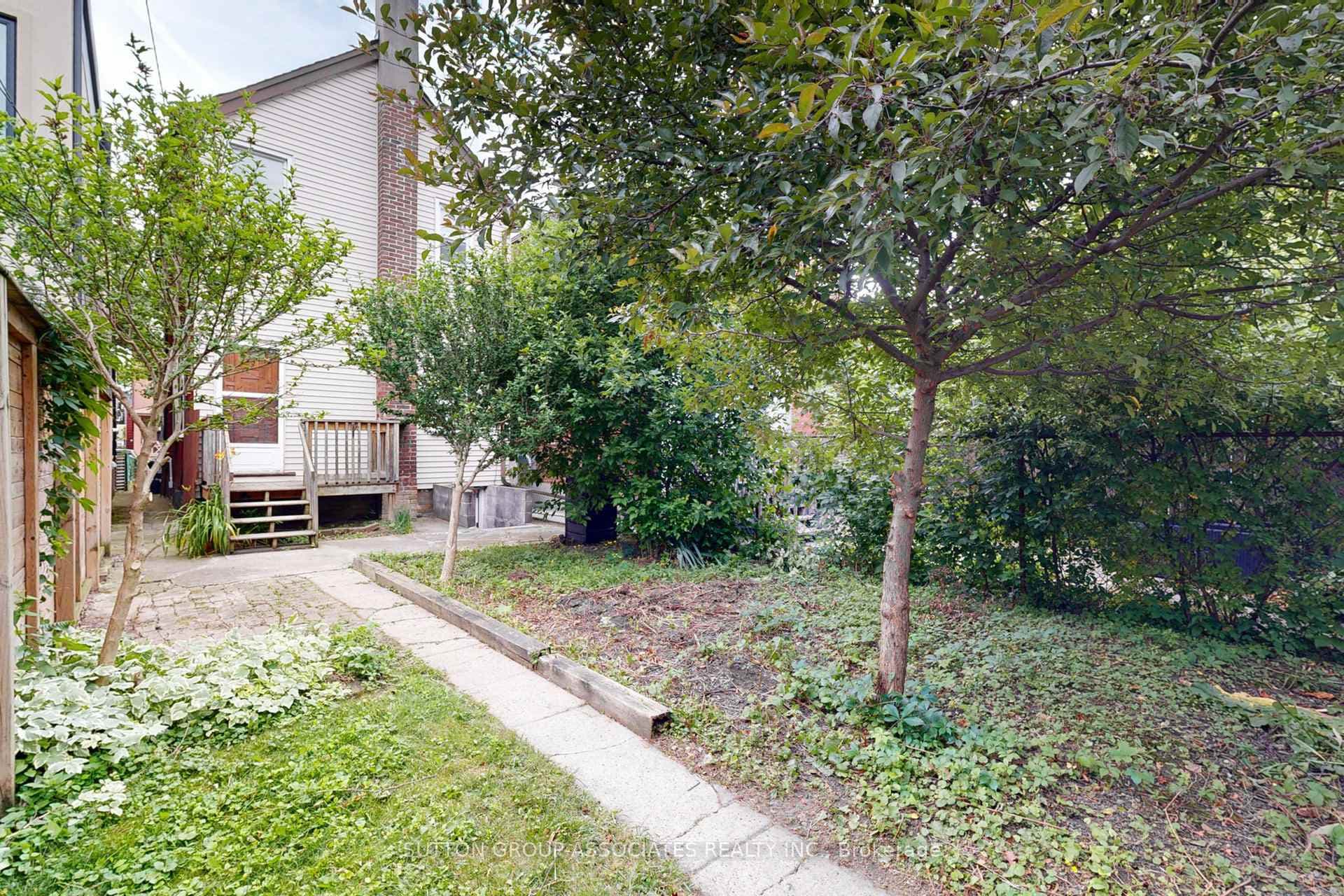 709 Crawford Street photo 35