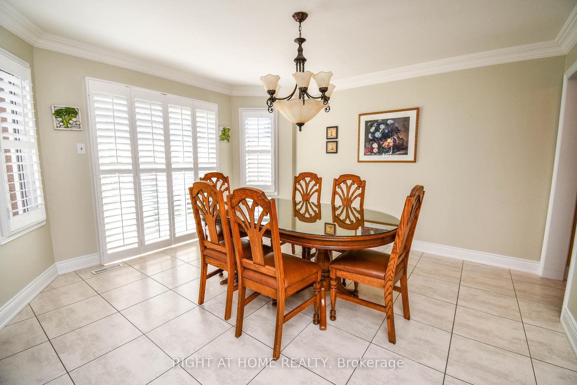 75 Father Ermanno Crescent photo 10