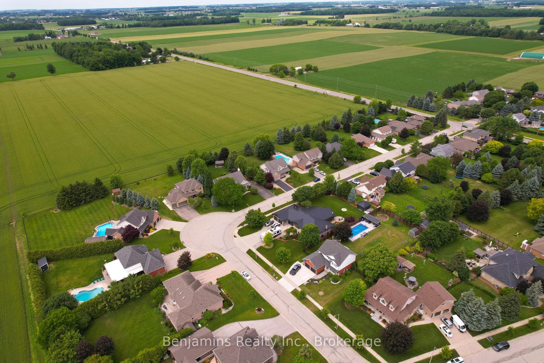 36 Weberlyn Crescent photo 47