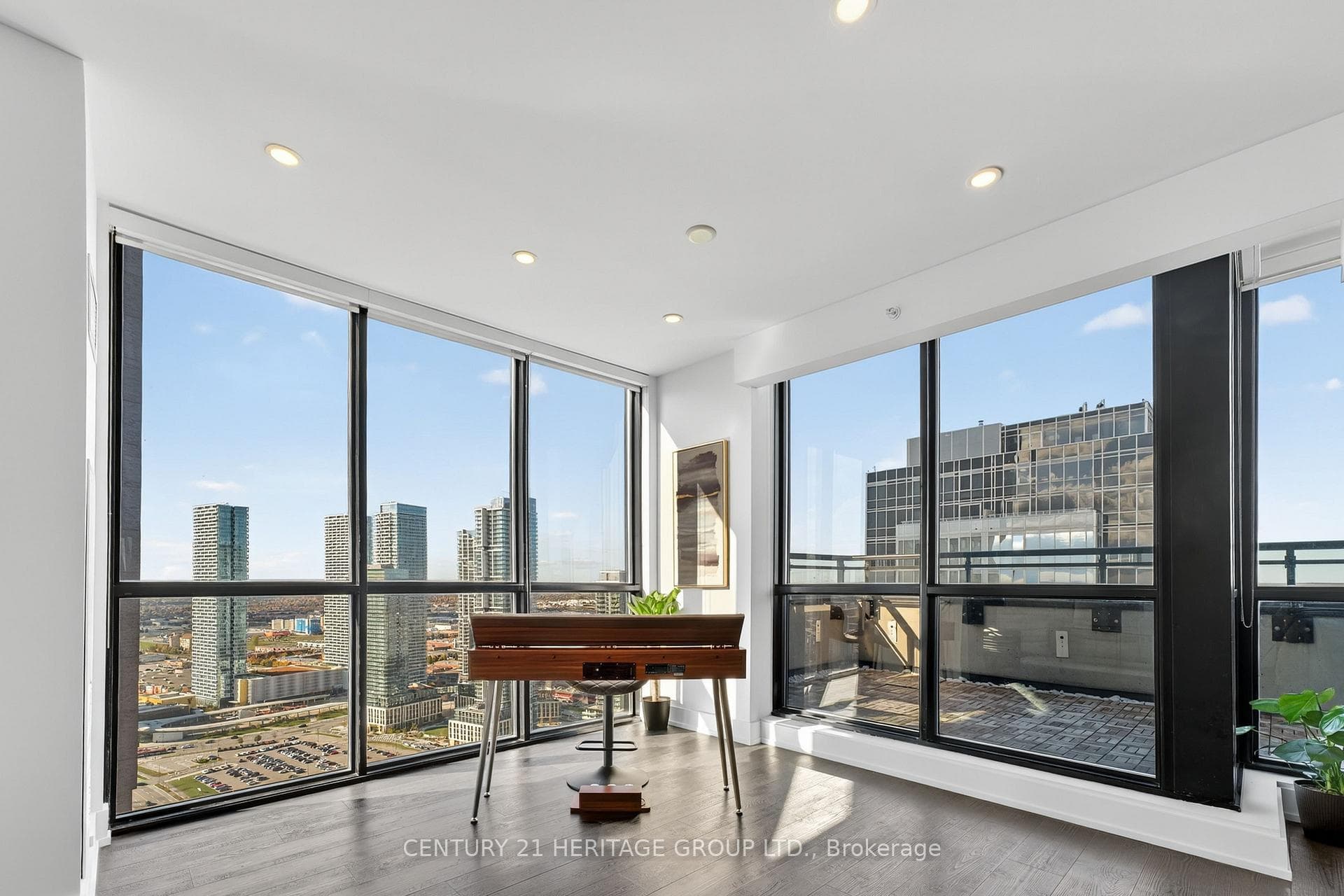 2910 Highway 7 Road Unit Ph05 (3605) photo 12