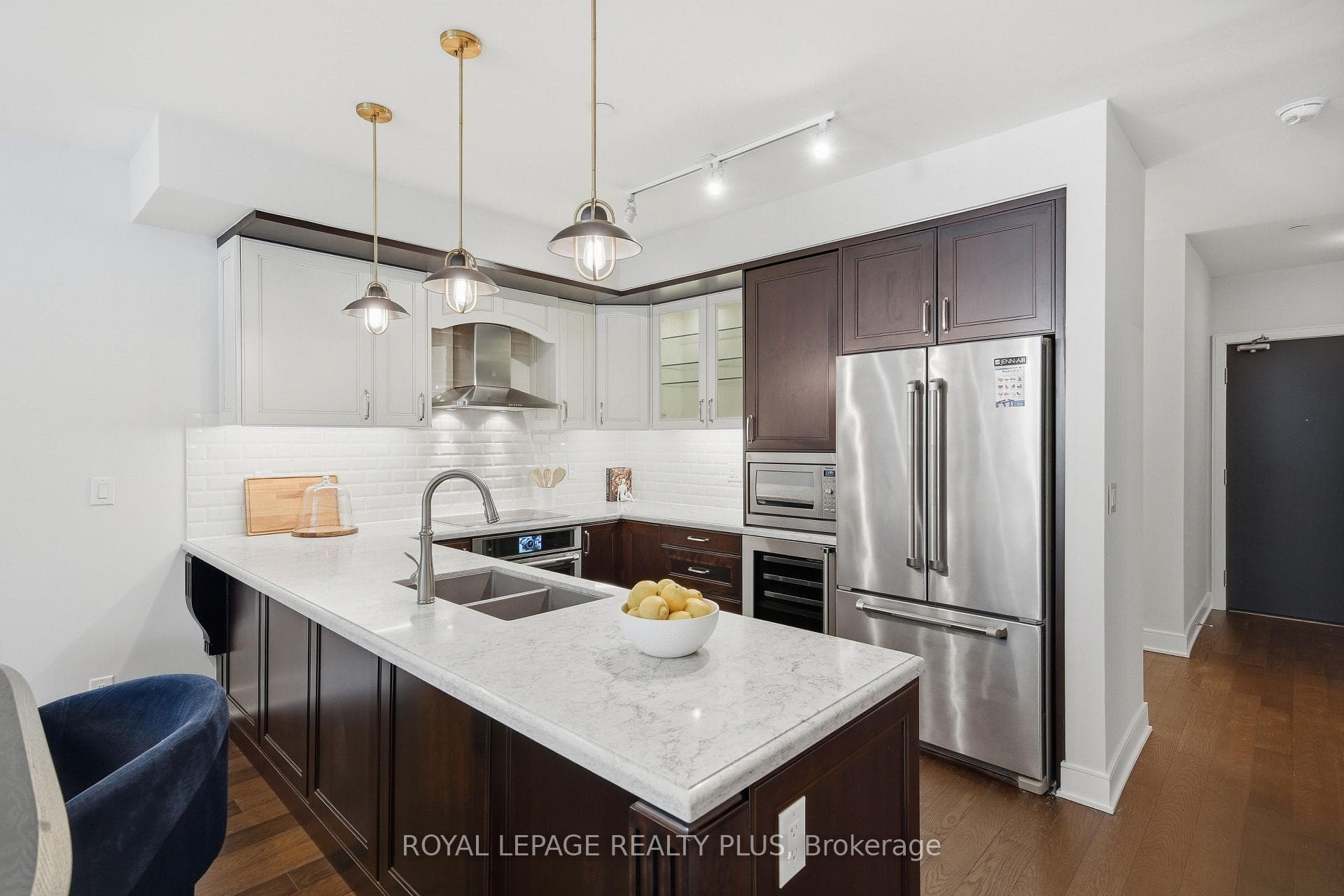 1575 Lakeshore Road Unit 117 photo 10