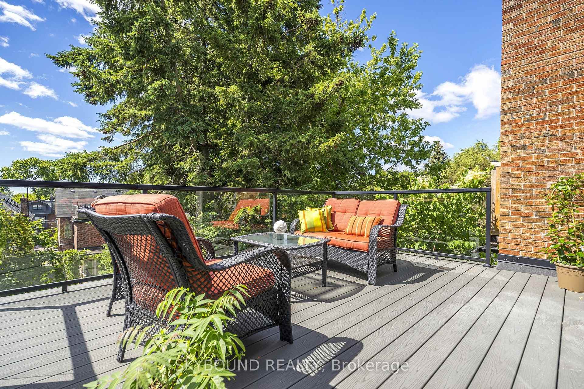 49 Victor Avenue photo 32