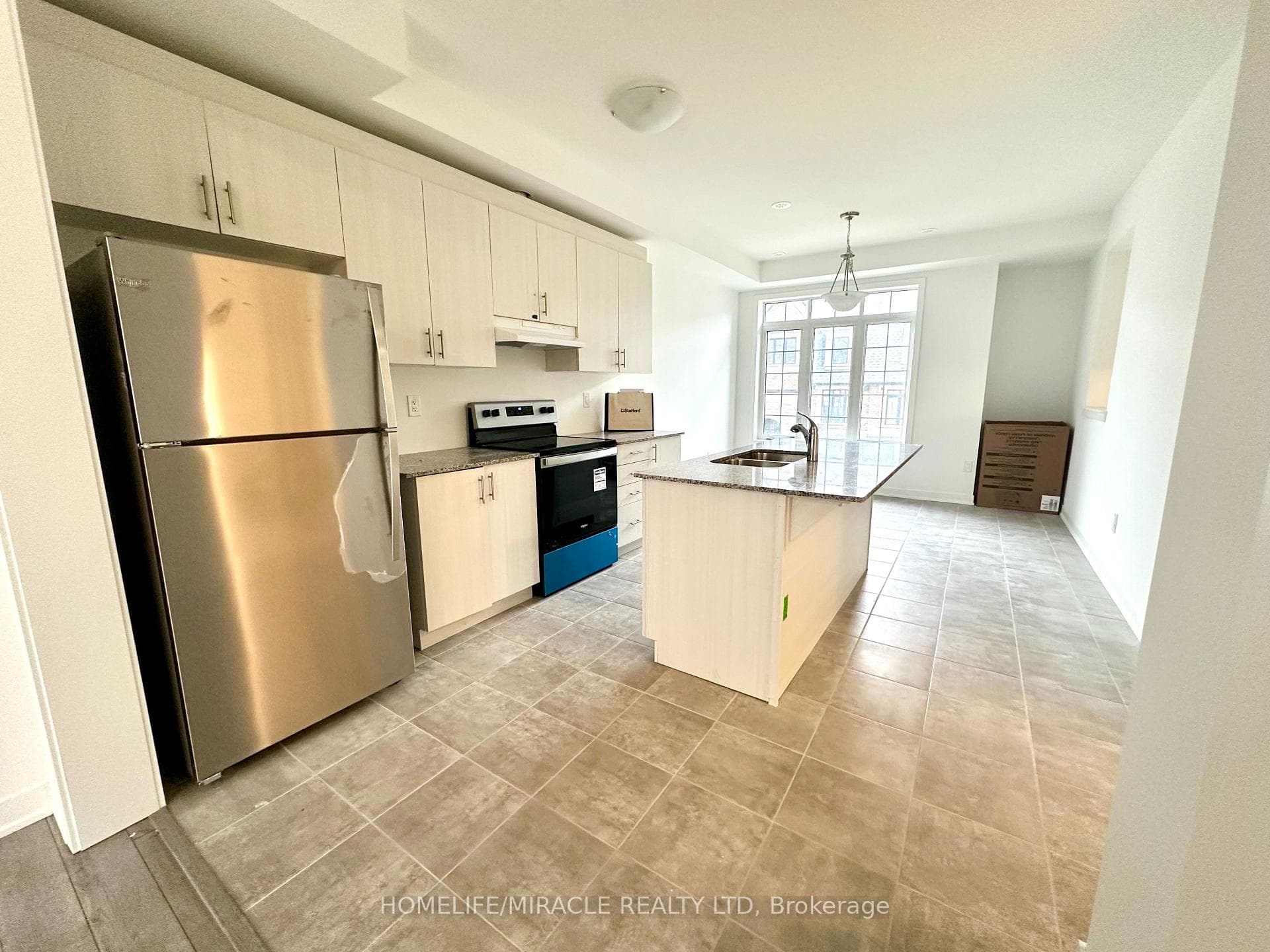 47 Selfridge Way photo 1