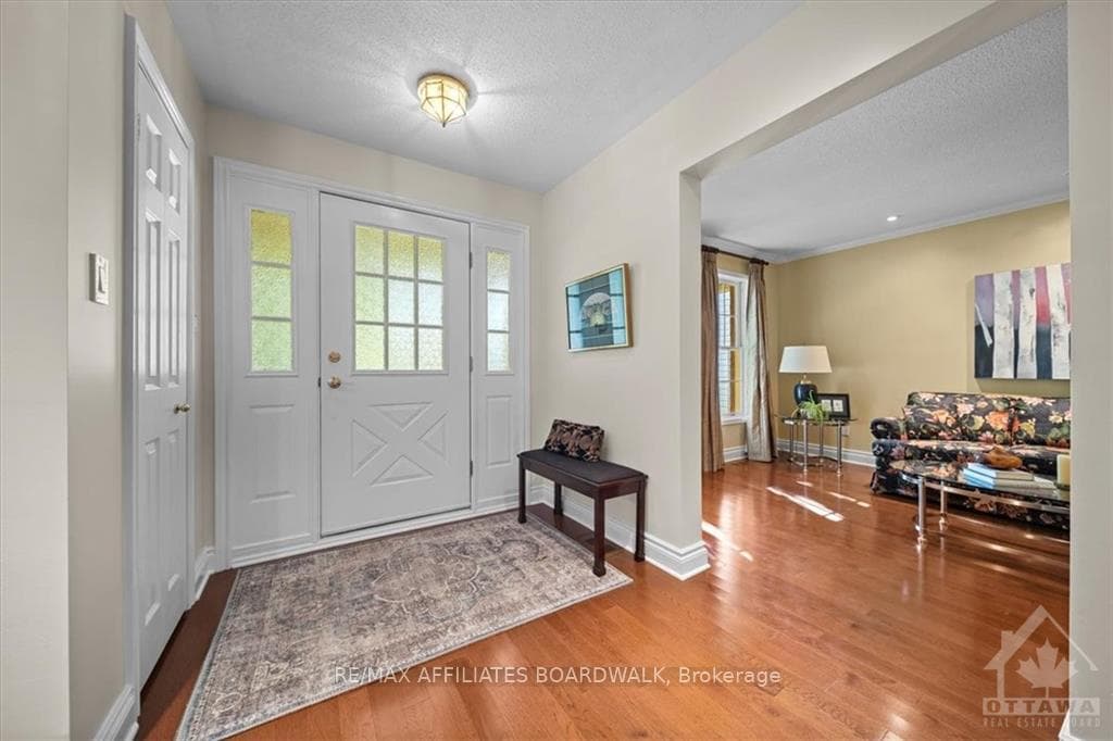 15 BASFORD Crescent photo 4