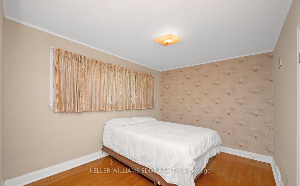 405 Stratheden Drive photo 6