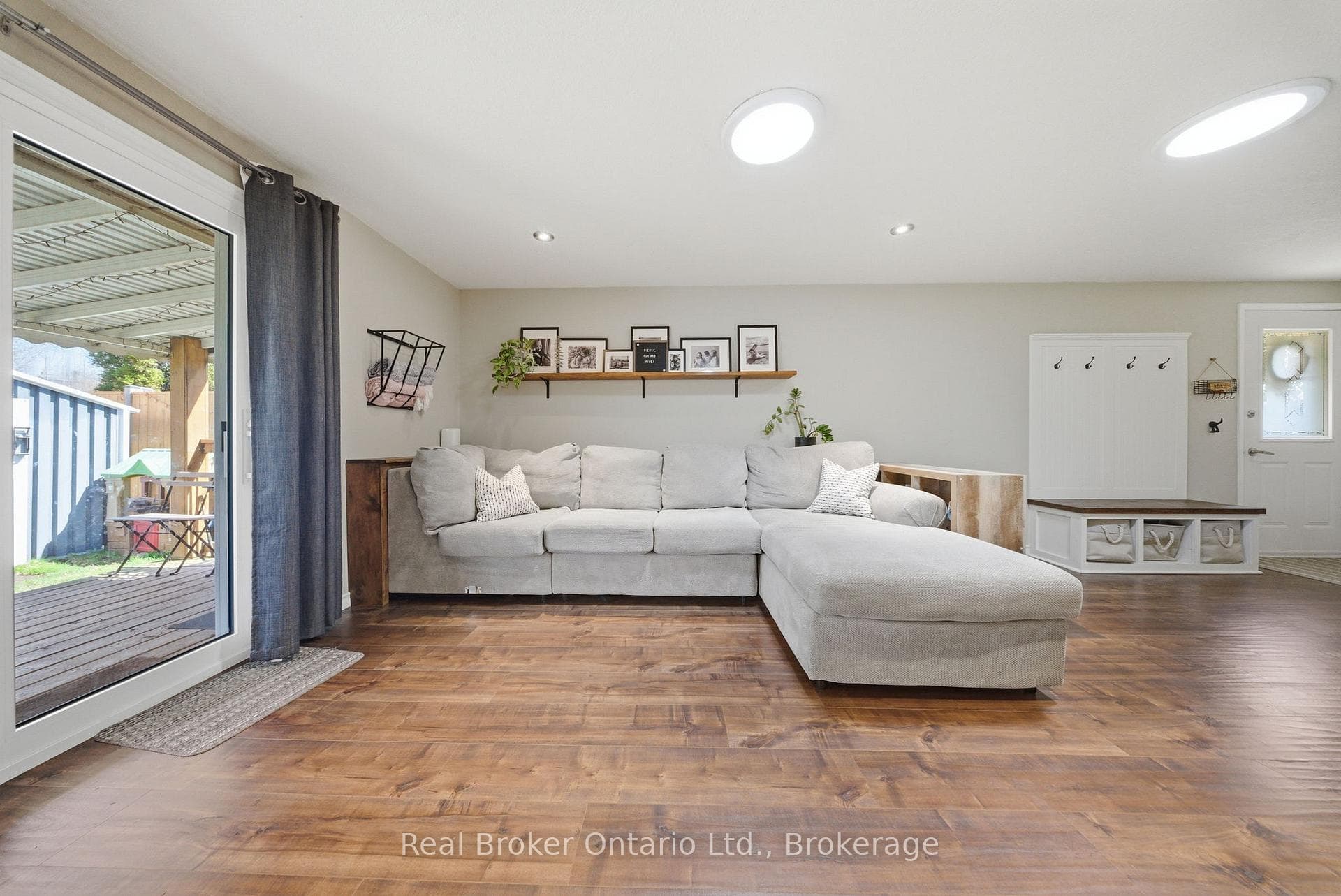 58 Leacock Avenue photo 22