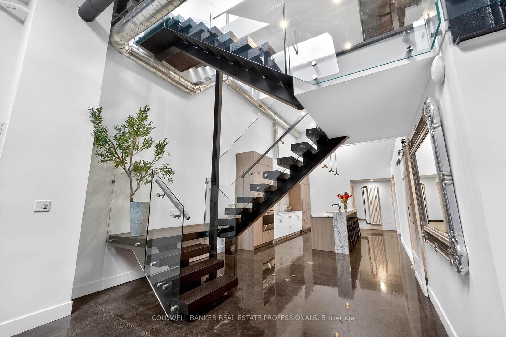 326 Carlaw Avenue Unit 127 photo 24