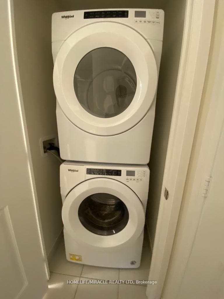 35 Watergarden Drive Unit 2512 photo 16