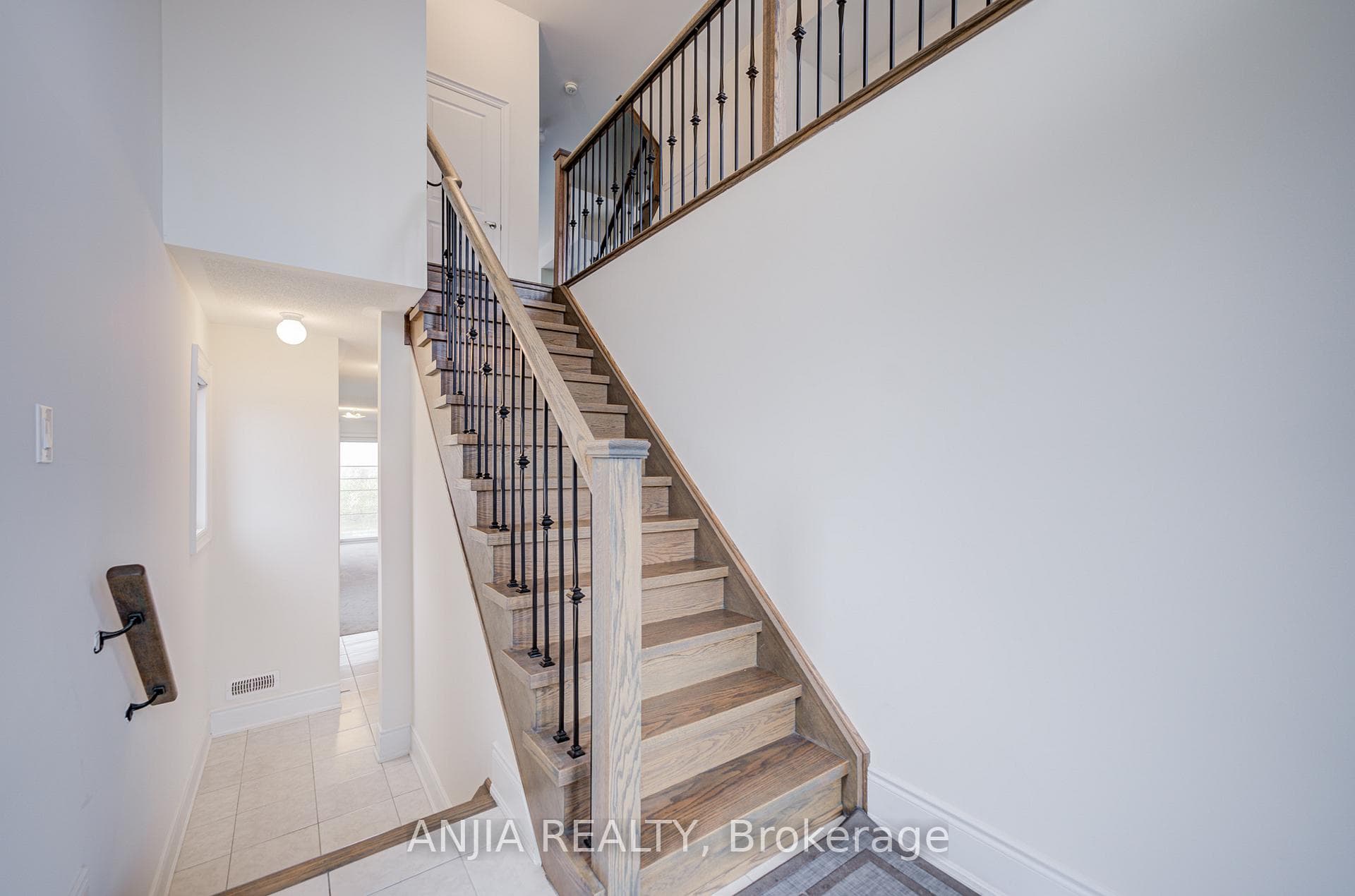 329 Swan Park Road photo 3