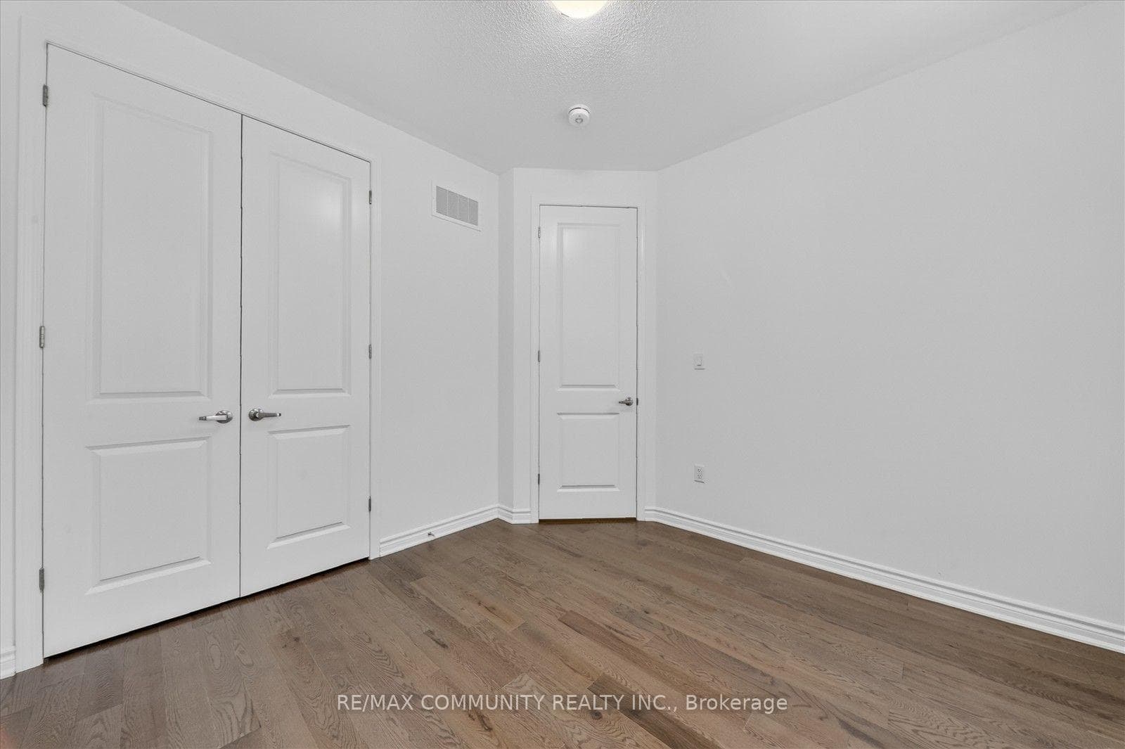 3423 Deepglade Path photo 24