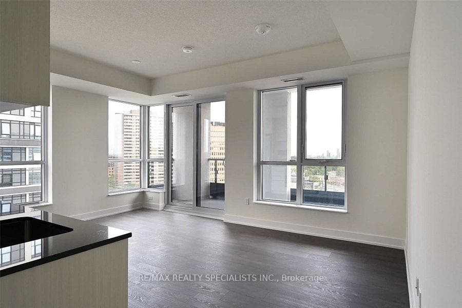 9 MABELLE Avenue Unit 422 photo 13
