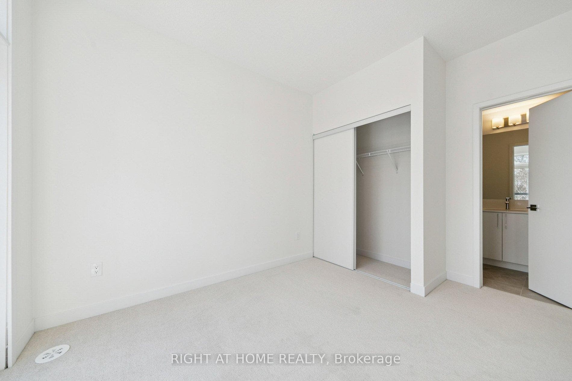 496 Plains Road Unit TH30 (unit# 9) photo 8