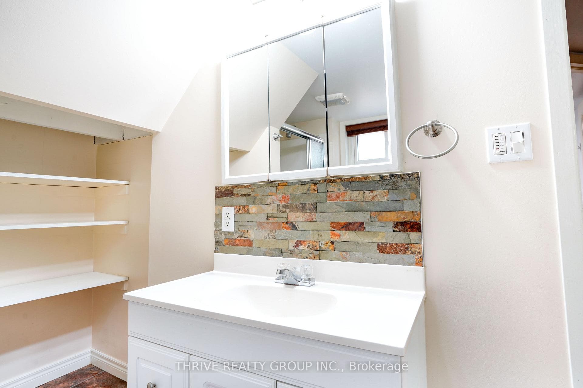 166 Ashland Avenue photo 33