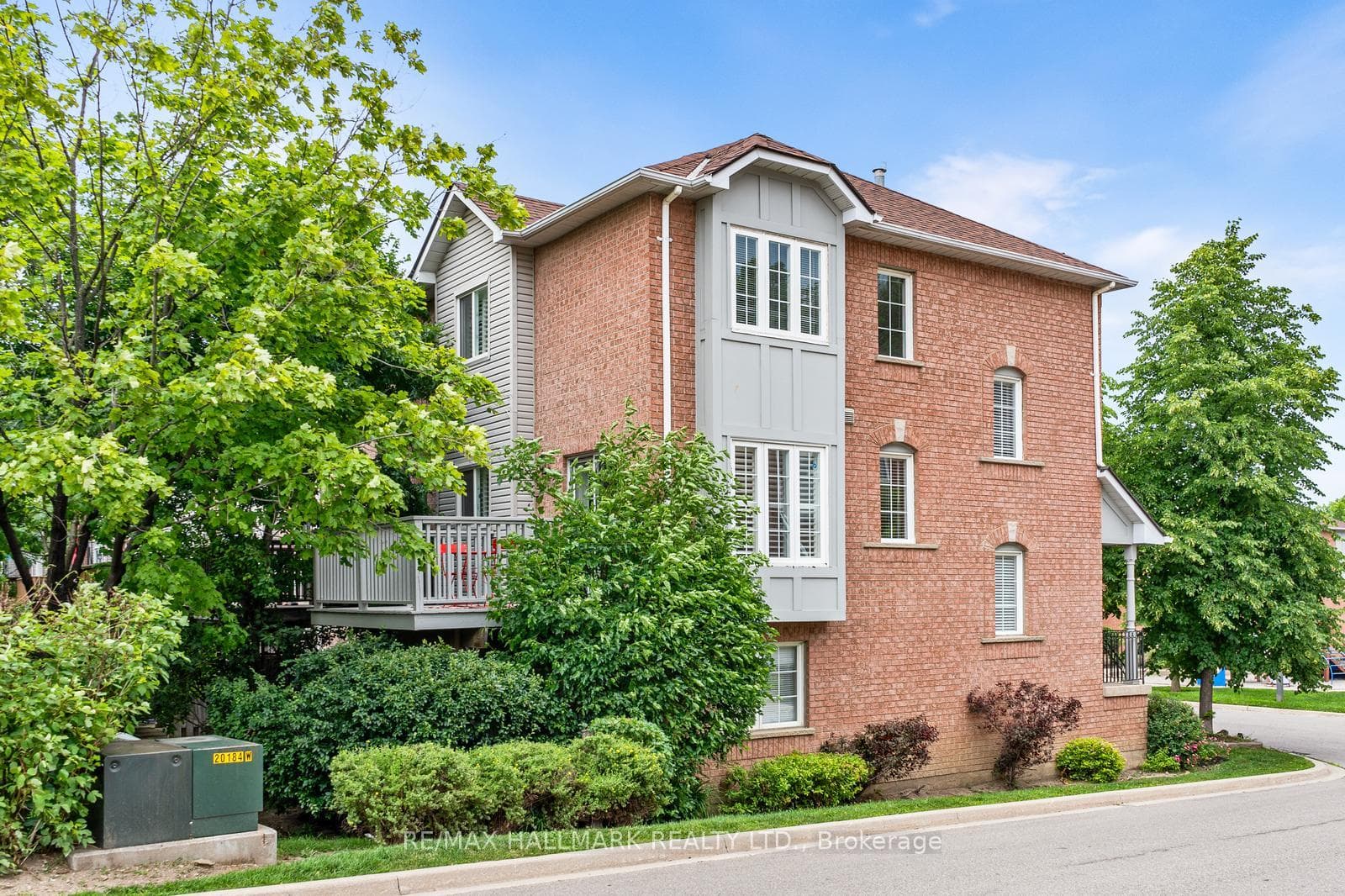 2398 Britannia Road Unit 61 photo 37
