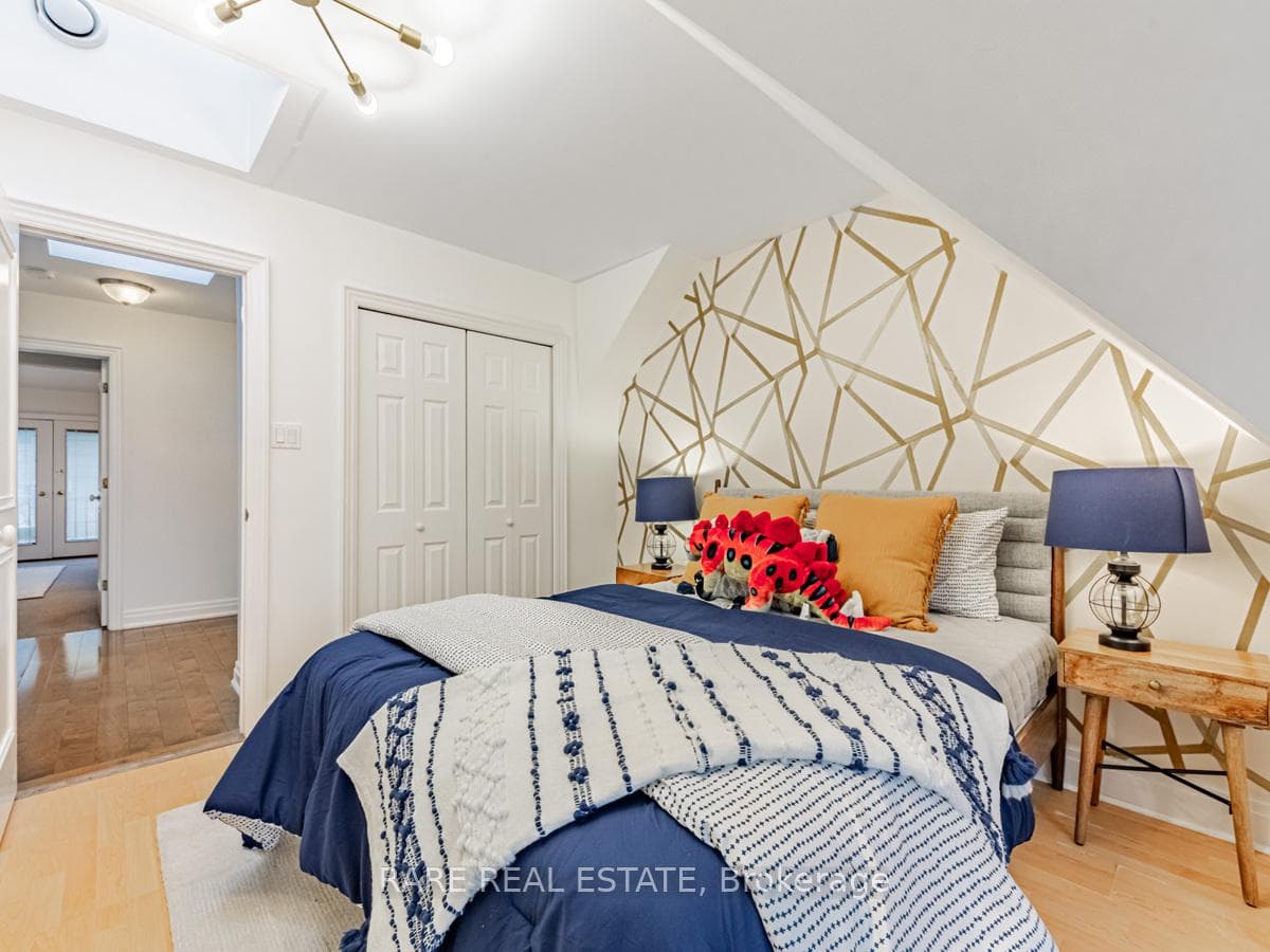 95 Castlewood Road photo 22
