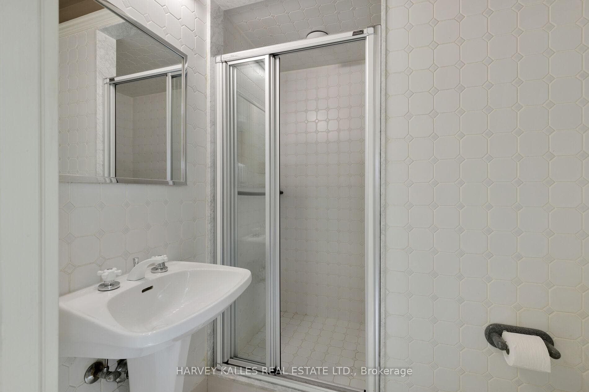 11 Berryman Street photo 37